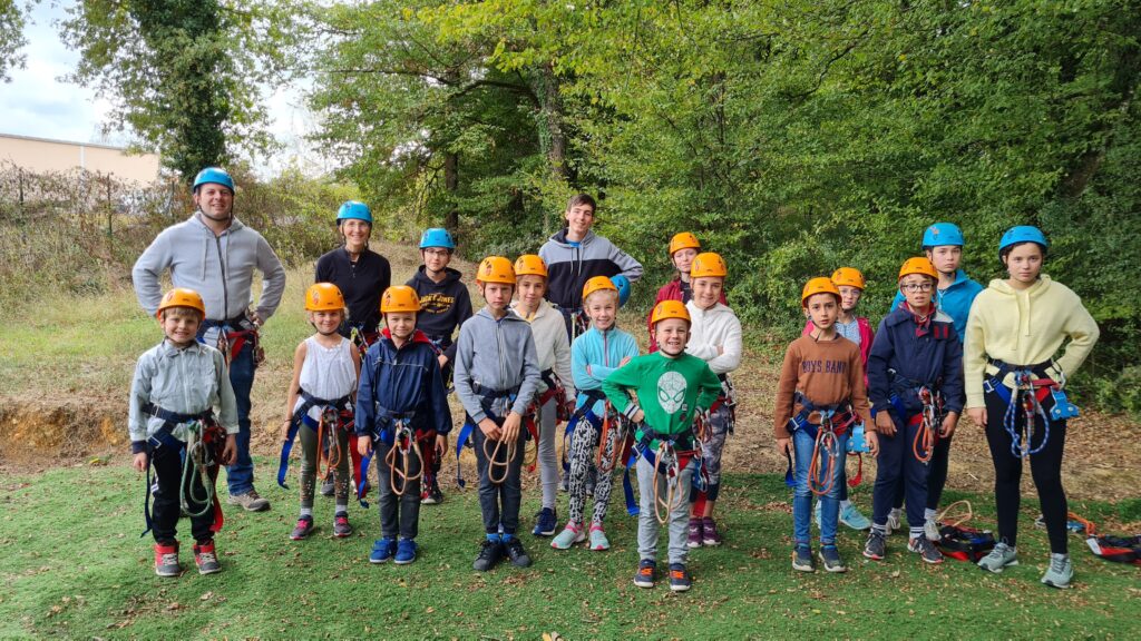 Elle élabore des activités pour les jeunes de 0 à 18 ans, elle organise entre autres l’arbre de Noël...